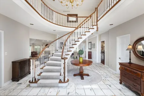 6191 Shorewood Court Lisle IL 60532