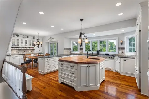 6191 Shorewood Court Lisle IL 60532