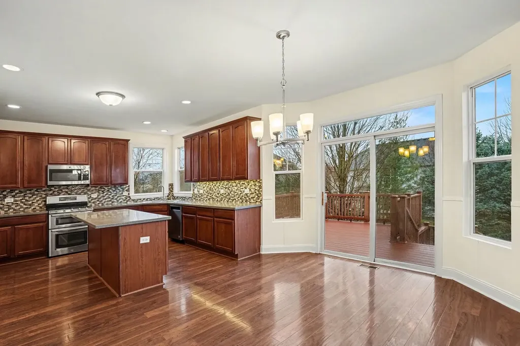 26613 Silverleaf Drive Plainfield IL 60585
