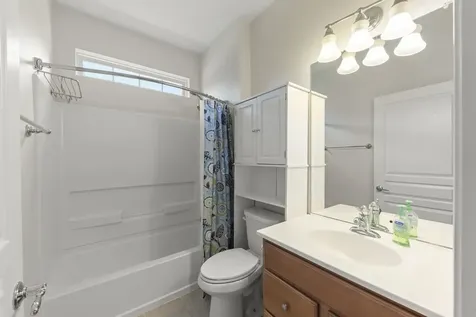 105 National Court Shorewood IL 60404