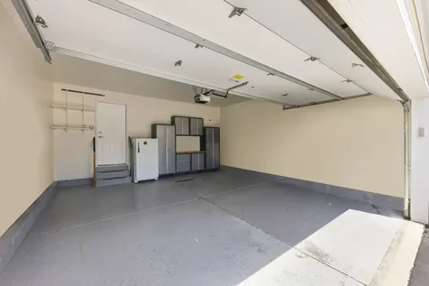 105 National Court Shorewood IL 60404