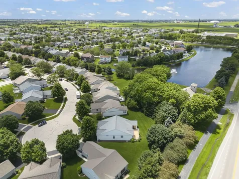105 National Court Shorewood IL 60404