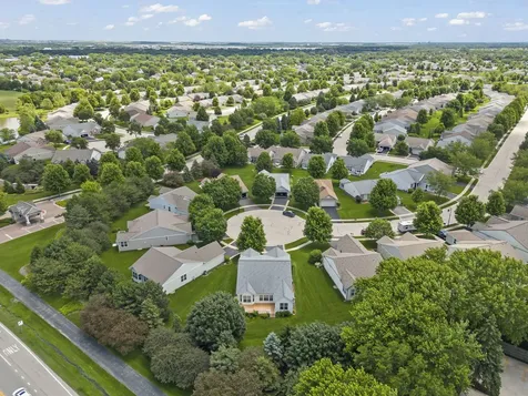105 National Court Shorewood IL 60404