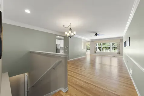 105 National Court Shorewood IL 60404