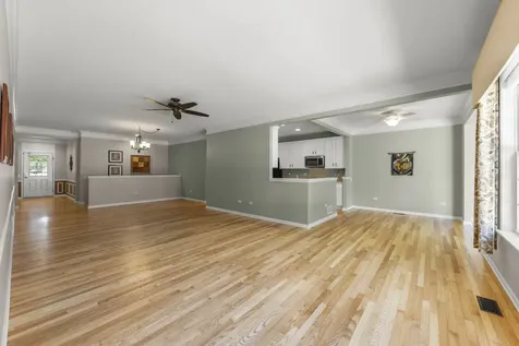 105 National Court Shorewood IL 60404