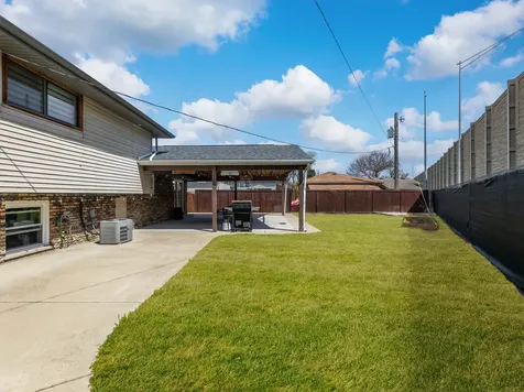 8625 West 81st Street Justice IL 60458