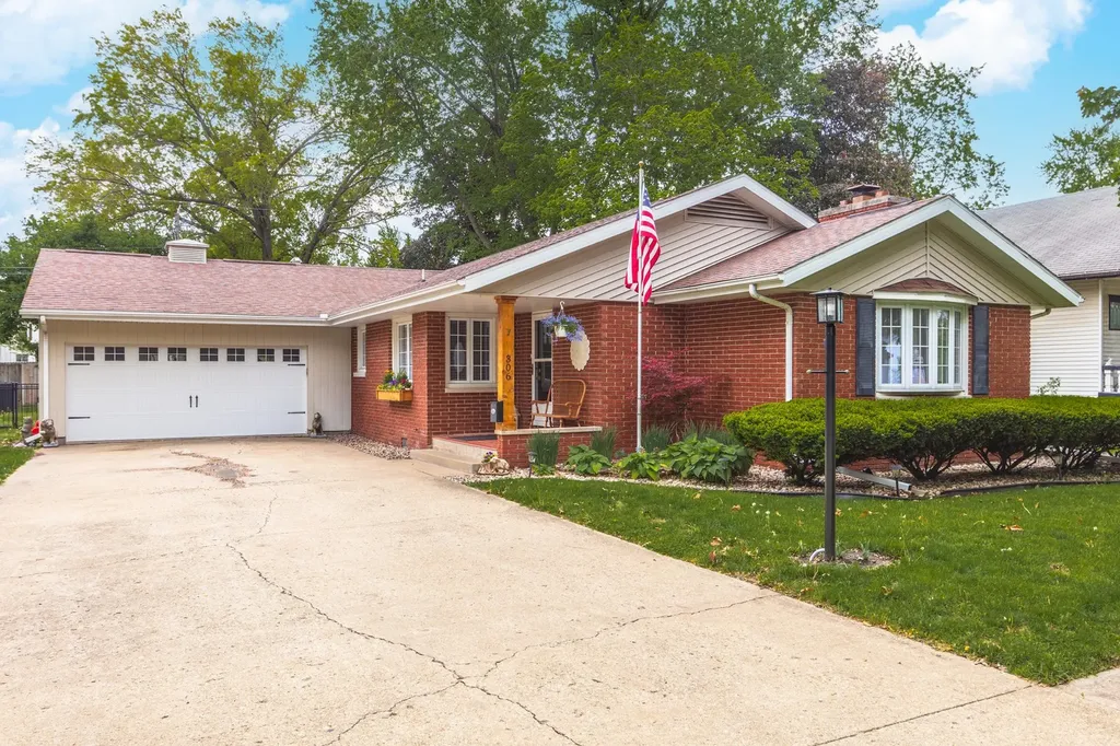 306 West Bennett Street Pontiac IL 61764