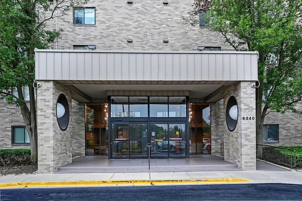 6340 Americana Drive Willowbrook IL 60527