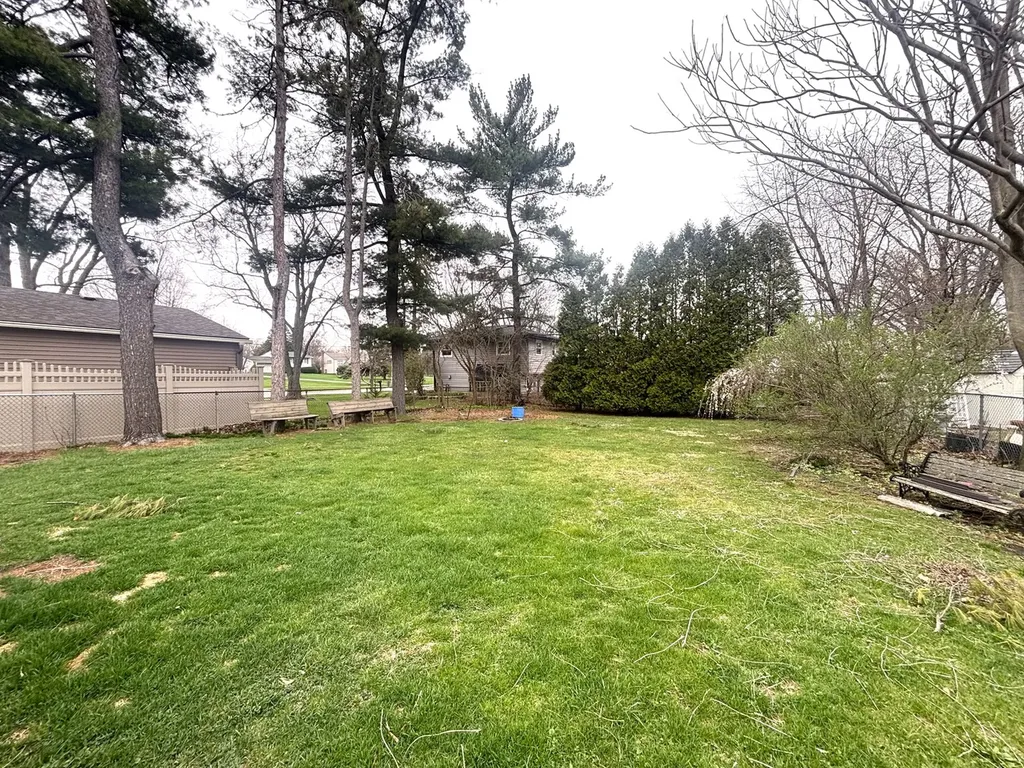 440 West Meadow Avenue Lombard IL 60148