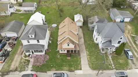 323 Douglas Avenue Dixon IL 61021