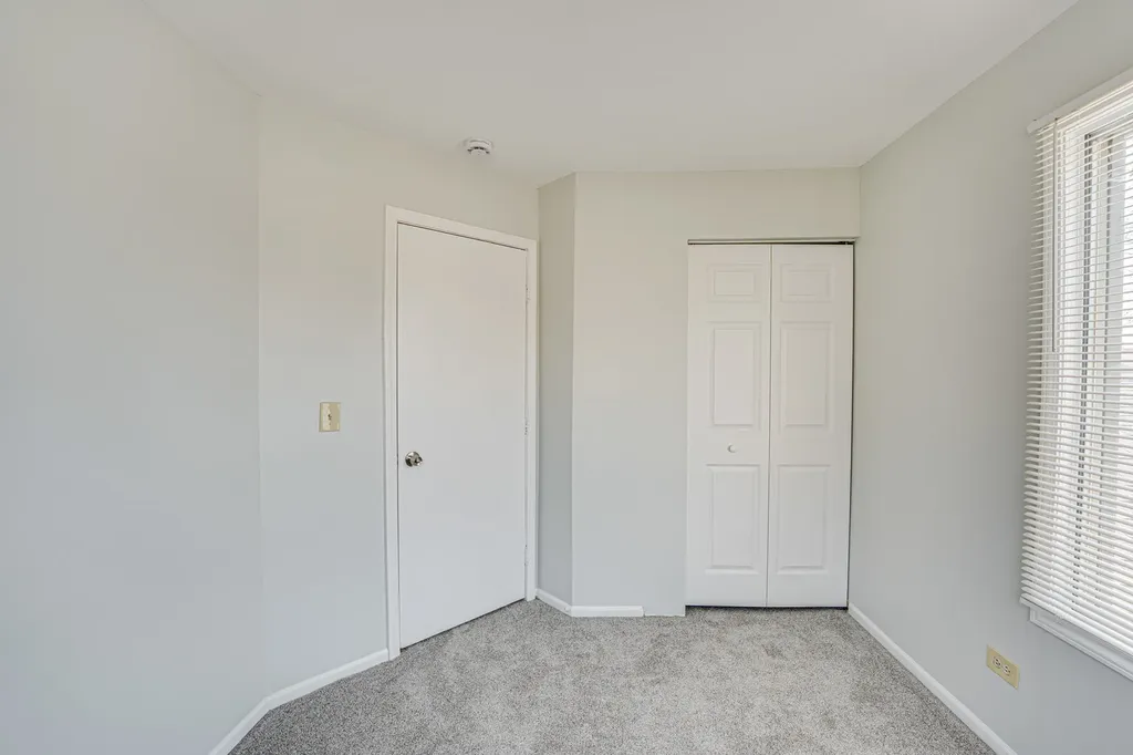 1111 Brunswick Lane Aurora IL 60504