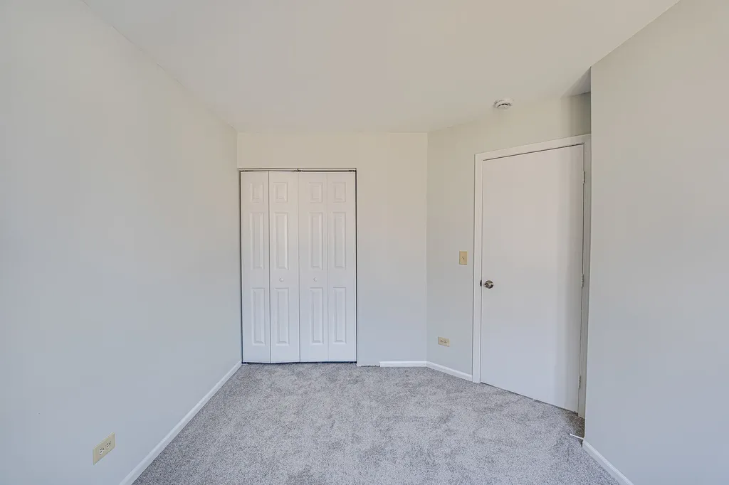 1111 Brunswick Lane Aurora IL 60504