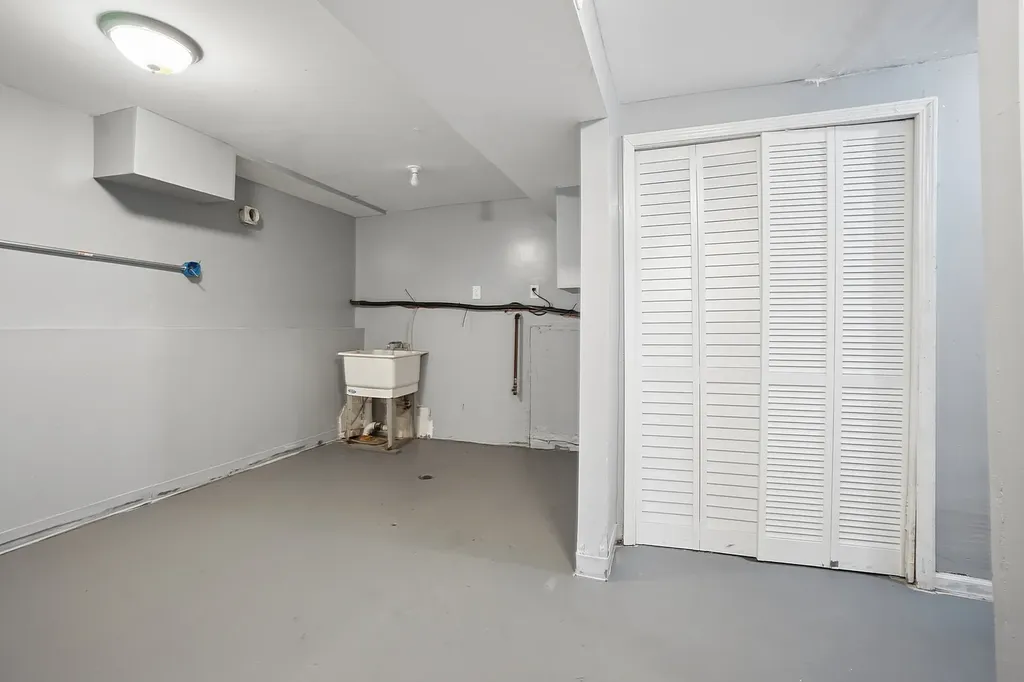 346 West 115th Street Chicago IL 60628