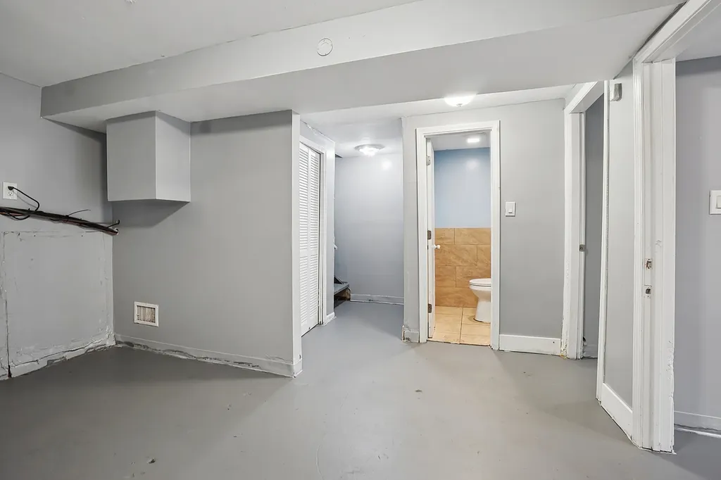 346 West 115th Street Chicago IL 60628