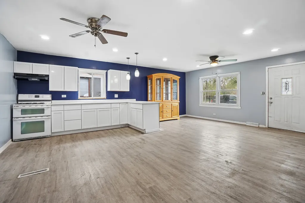 346 West 115th Street Chicago IL 60628