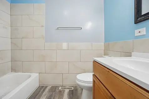 346 West 115th Street Chicago IL 60628
