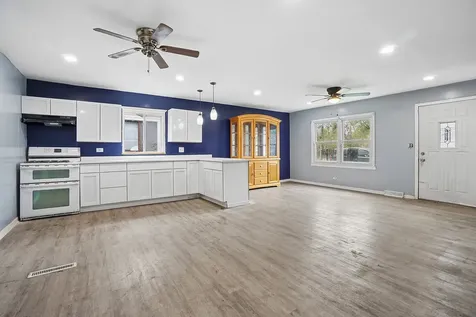 346 West 115th Street Chicago IL 60628