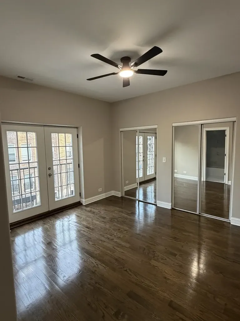 543 East 43rd Street Chicago IL 60653