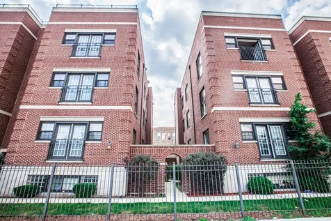 543 East 43rd Street Chicago IL 60653