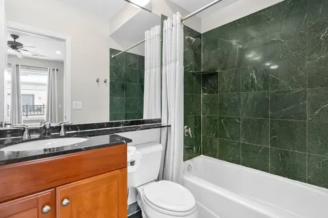 1738 South Indiana Avenue Chicago IL 60616