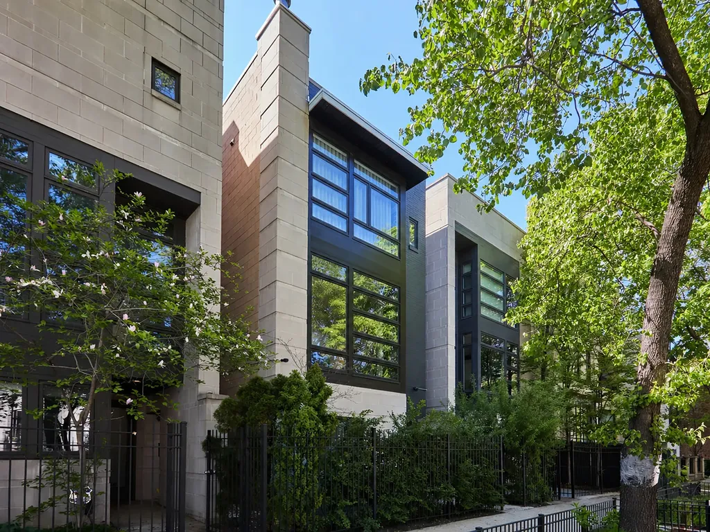 1732 North Winchester Avenue Chicago IL 60622