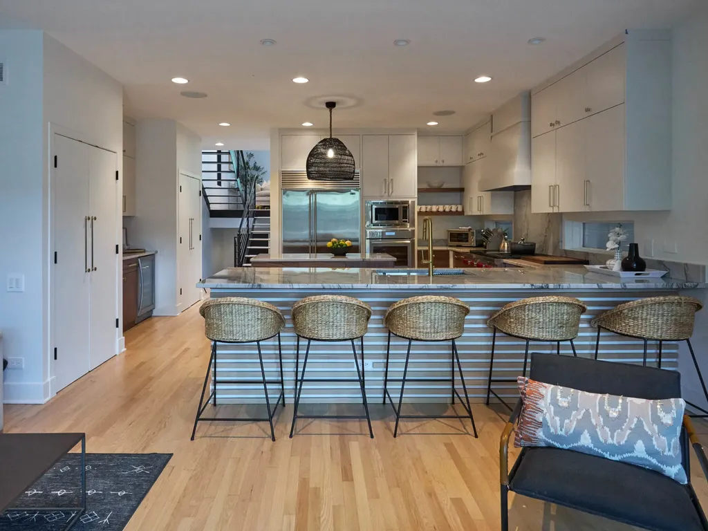 1732 North Winchester Avenue Chicago IL 60622