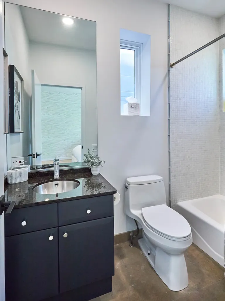 1732 North Winchester Avenue Chicago IL 60622