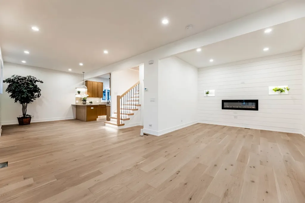 5721 South Newcastle Avenue Chicago IL 60638