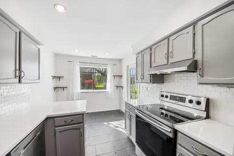 170 Grove Avenue Des Plaines IL 60016