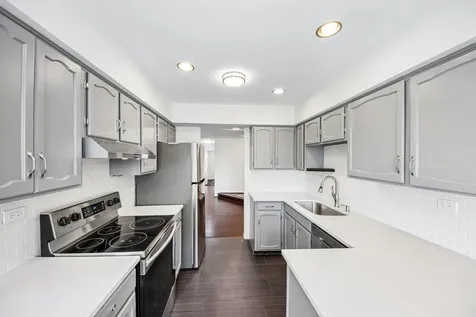 170 Grove Avenue Des Plaines IL 60016