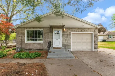 408 32ND Avenue Moline IL 61265