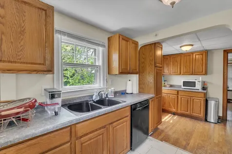 408 32ND Avenue Moline IL 61265