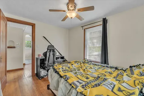 408 32ND Avenue Moline IL 61265