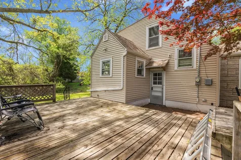 408 32ND Avenue Moline IL 61265