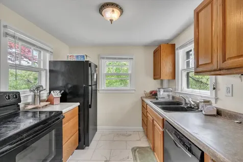 408 32ND Avenue Moline IL 61265