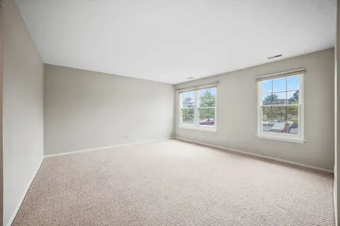 216 Stoneybrook Lane Bloomingdale IL 60108
