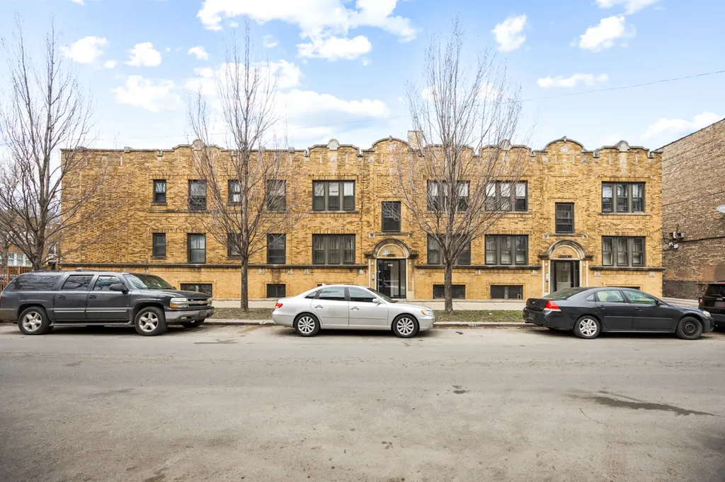 6355-57 South Francisco Avenue Chicago IL 60629