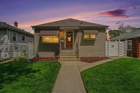 3648 Washington Street Lansing IL 60438