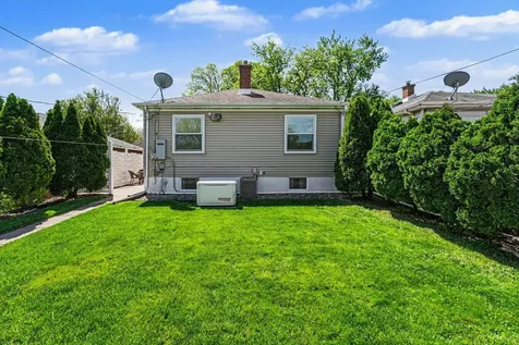 3648 Washington Street Lansing IL 60438