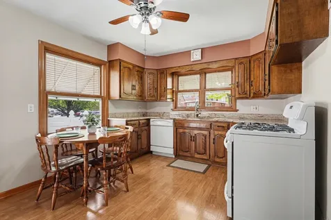 3648 Washington Street Lansing IL 60438