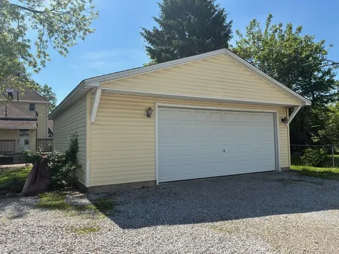 19 52ND Street Belleville IL 62226