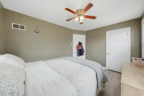 3231 West 99th Street Evergreen Park IL 60805