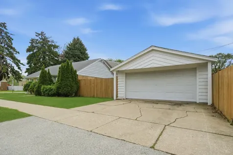 3231 West 99th Street Evergreen Park IL 60805
