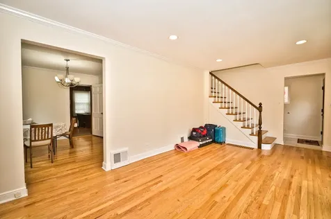 6707 North Saint Louis Avenue Lincolnwood IL 60712