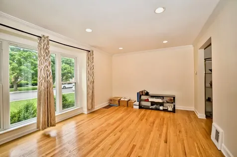 6707 North Saint Louis Avenue Lincolnwood IL 60712