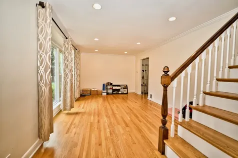 6707 North Saint Louis Avenue Lincolnwood IL 60712