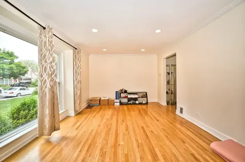6707 North Saint Louis Avenue Lincolnwood IL 60712