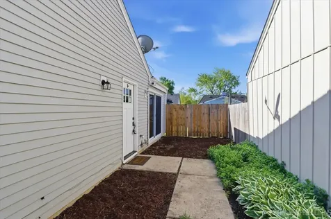 156 Tealwood Road Montgomery IL 60538