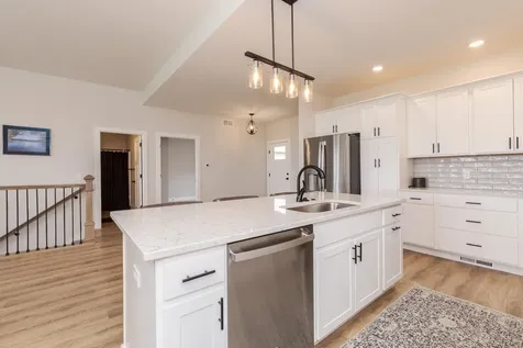1903 Dunraven Road Bloomington IL 61704