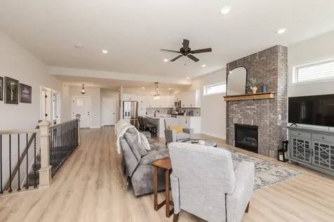 1903 Dunraven Road Bloomington IL 61704